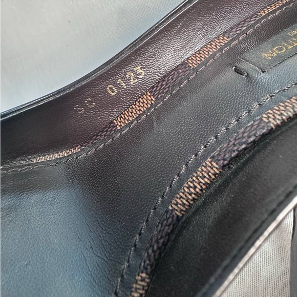 Louis Vuitton Patent leather heels 35 1/2 - Picture 6 of 9